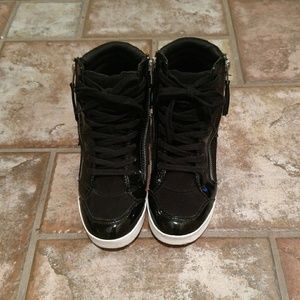 Rock and Republic tennis shoe wedges